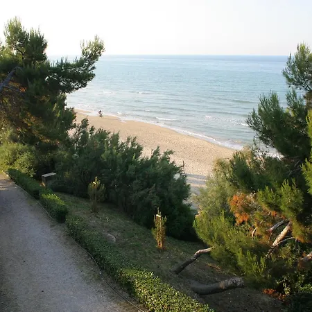 Lägenhet Pinetina Silvi Marina